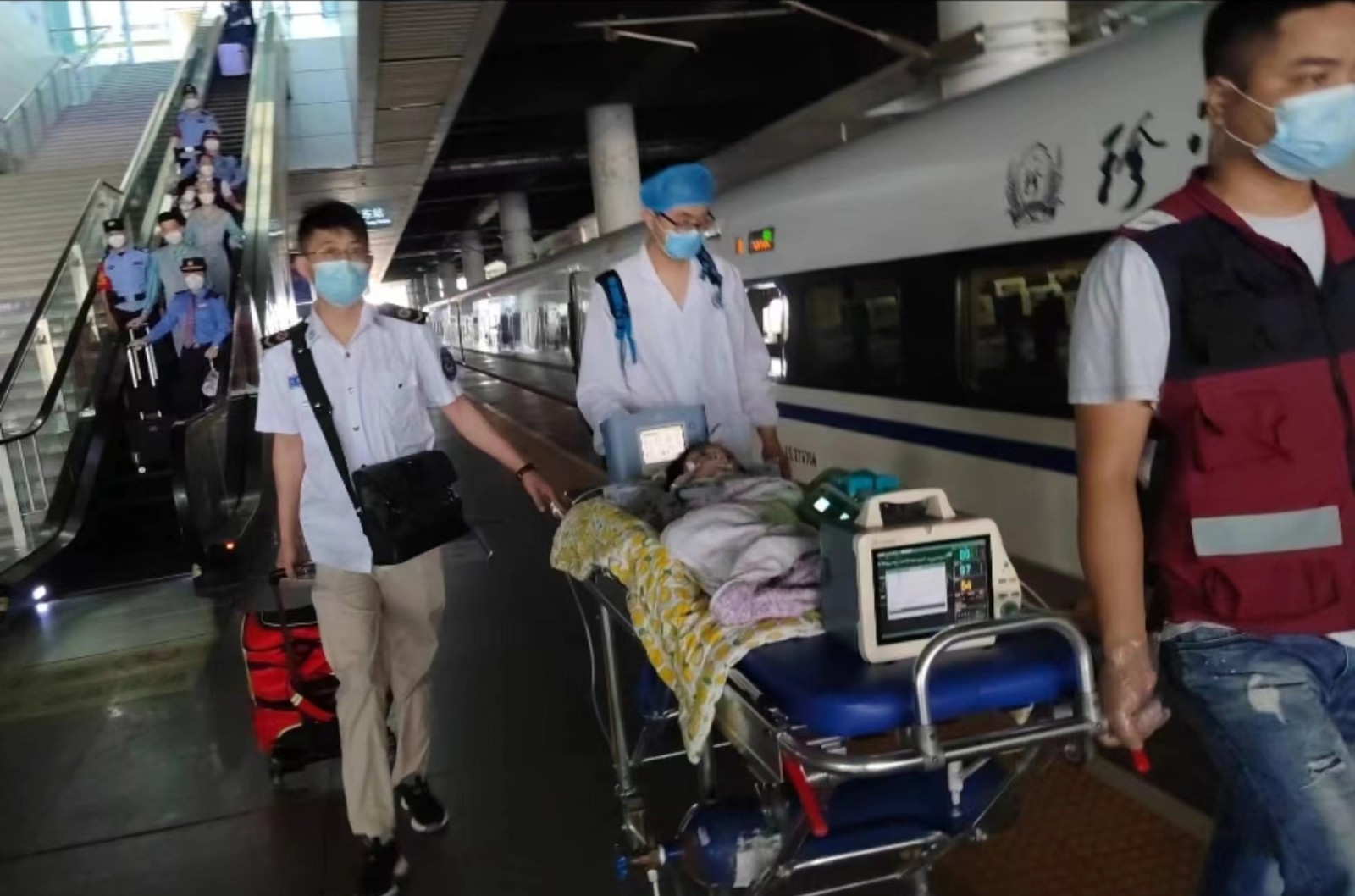 乌鲁木齐高铁转运公司